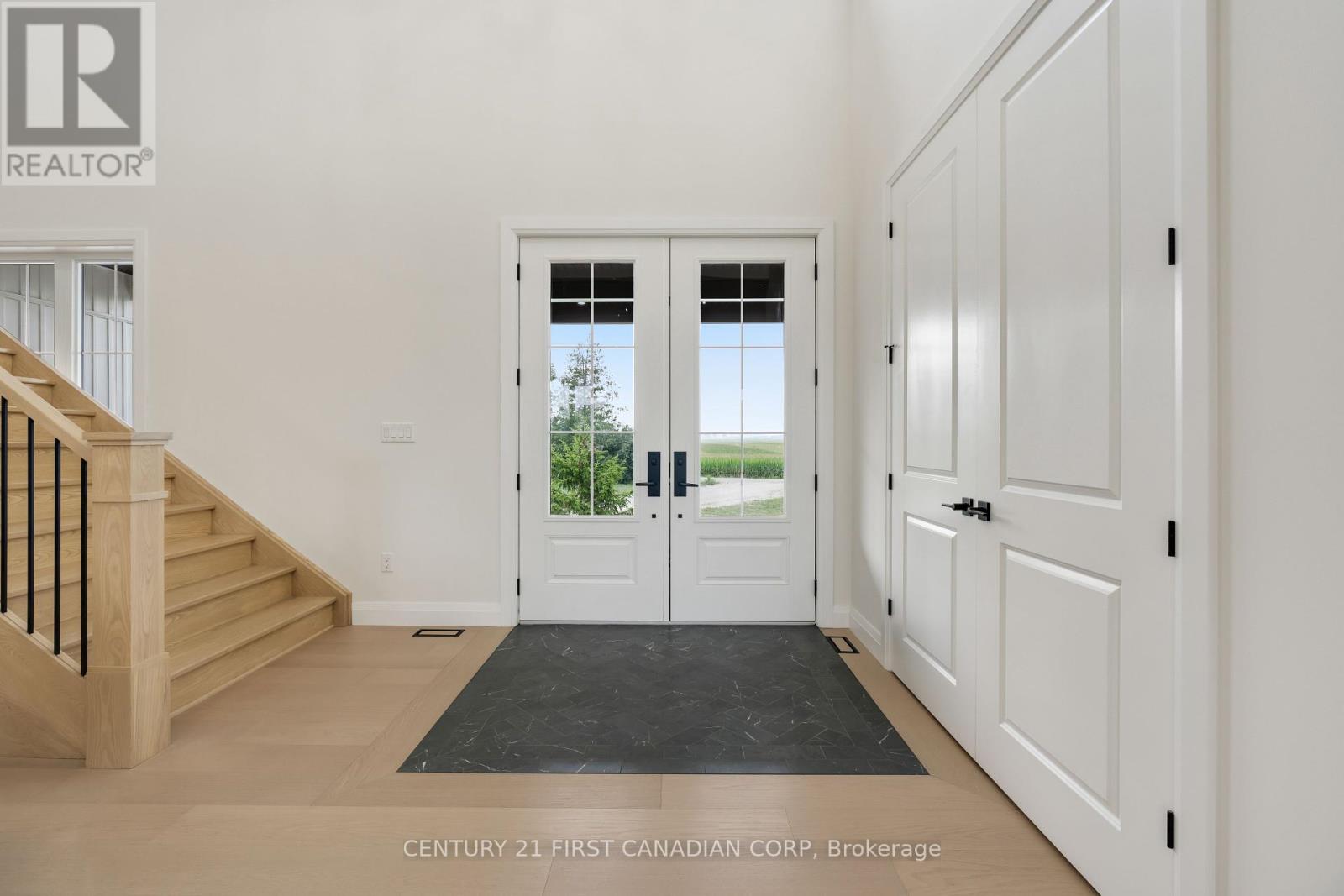 12110 Gale Road, North Middlesex, Ontario  N0M 1A0 - Photo 6 - X12425928