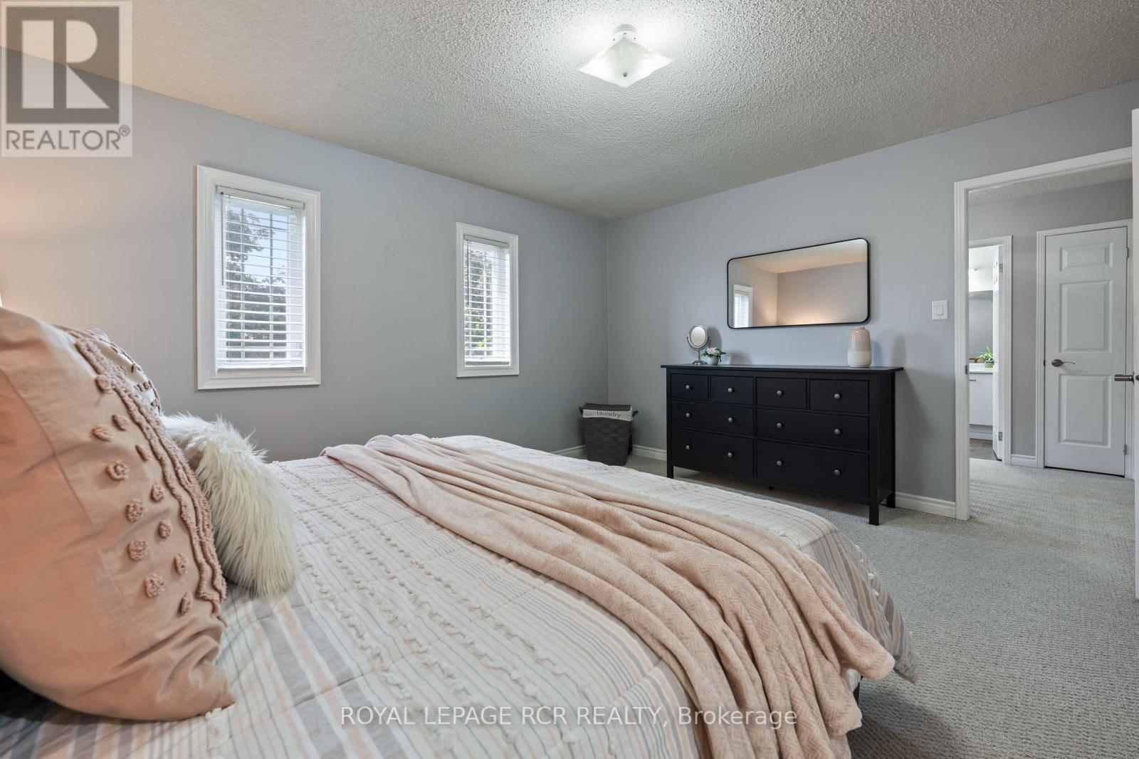 224 Lisa Marie Drive, Orangeville, Ontario  L9W 4P6 - Photo 16 - W12424072