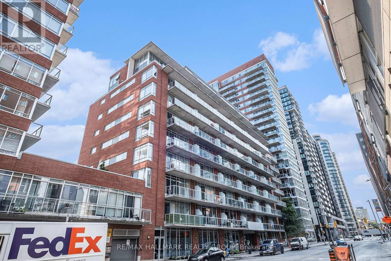 805 - 383 Cumberland Street, Ottawa, Ontario  K1N 1J7 - Photo 2 - X12425842