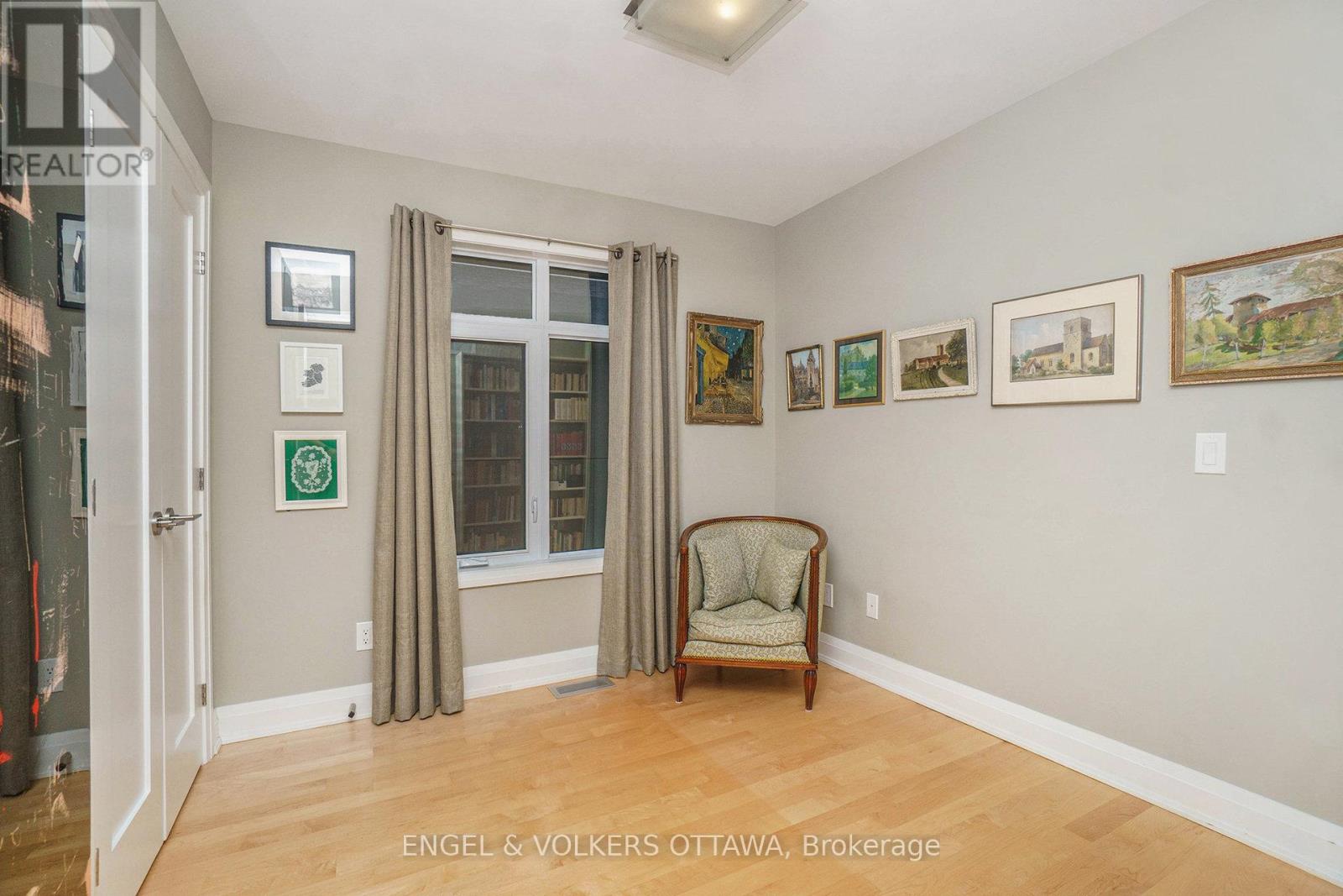 376b Wilmont Avenue, Ottawa, Ontario  K2A 0B1 - Photo 20 - X12425871