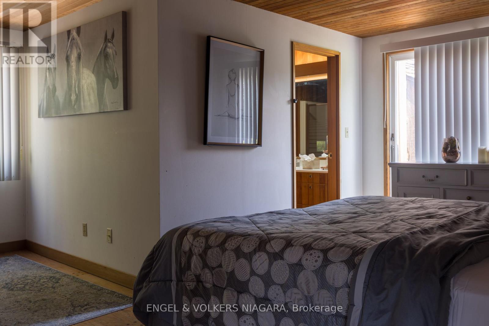 89 Byron Street, Niagara-On-The-Lake, Ontario  L0S 1J0 - Photo 18 - X12425920