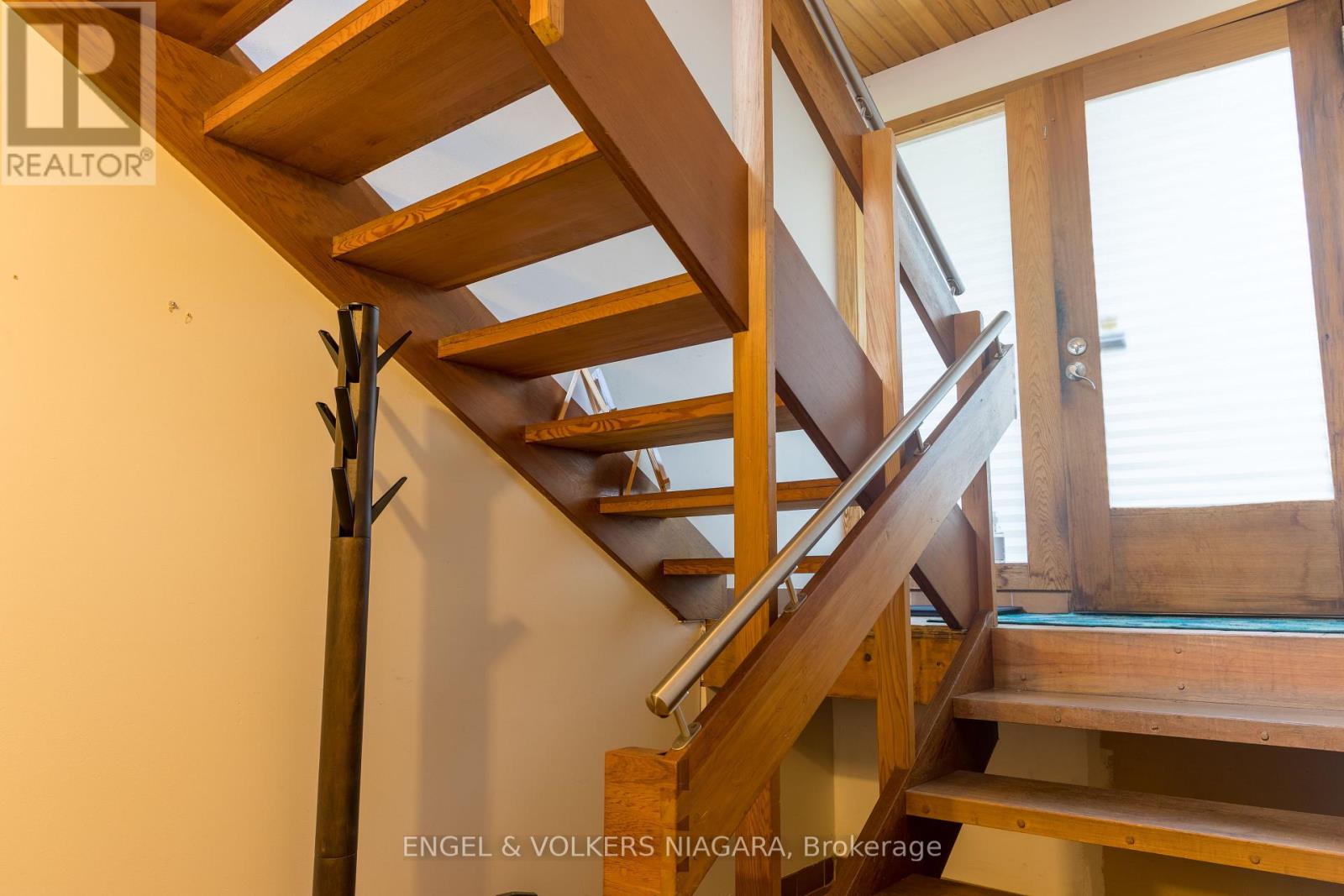 89 Byron Street, Niagara-On-The-Lake, Ontario  L0S 1J0 - Photo 24 - X12425920