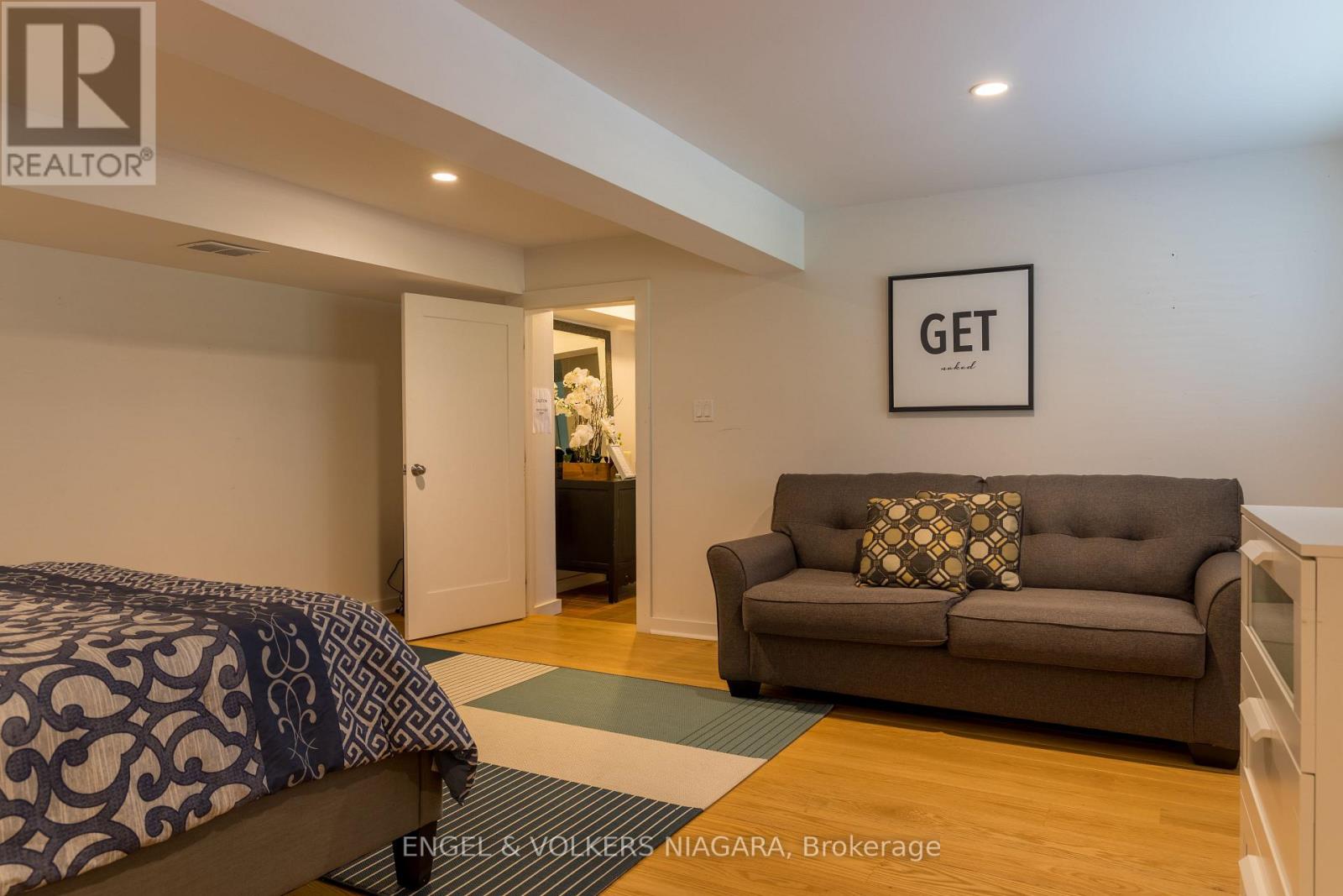 89 Byron Street, Niagara-On-The-Lake, Ontario  L0S 1J0 - Photo 27 - X12425920