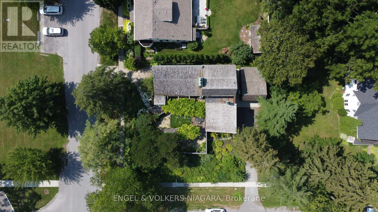 89 Byron Street, Niagara-On-The-Lake, Ontario  L0S 1J0 - Photo 32 - X12425920