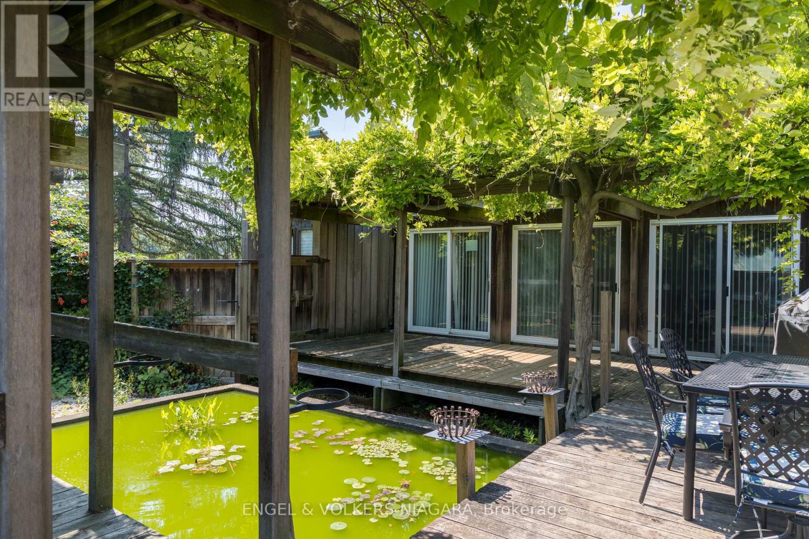 89 Byron Street, Niagara-On-The-Lake, Ontario  L0S 1J0 - Photo 8 - X12425920