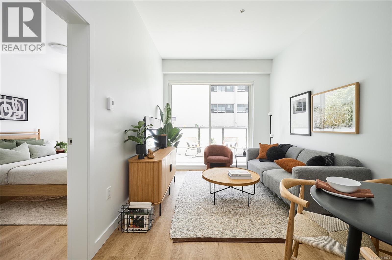 116 1115 Johnson St, Victoria, British Columbia V8V 0H2 - Photo 2 - 1014971