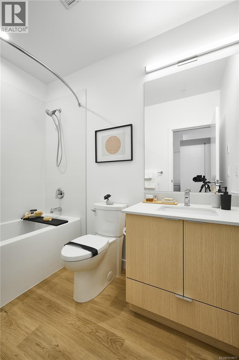 116 1115 Johnson St, Victoria, British Columbia V8V 0H2 - Photo 7 - 1014971