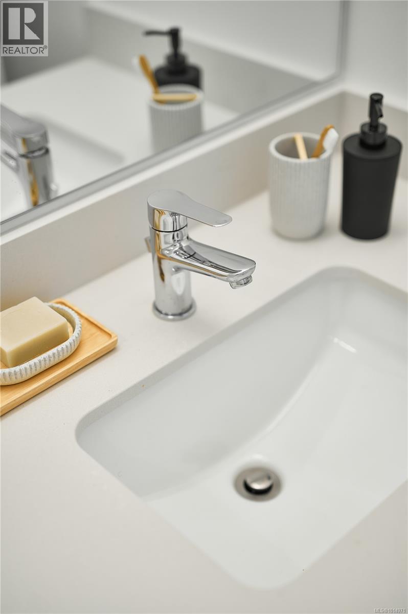 116 1115 Johnson St, Victoria, British Columbia V8V 0H2 - Photo 9 - 1014971