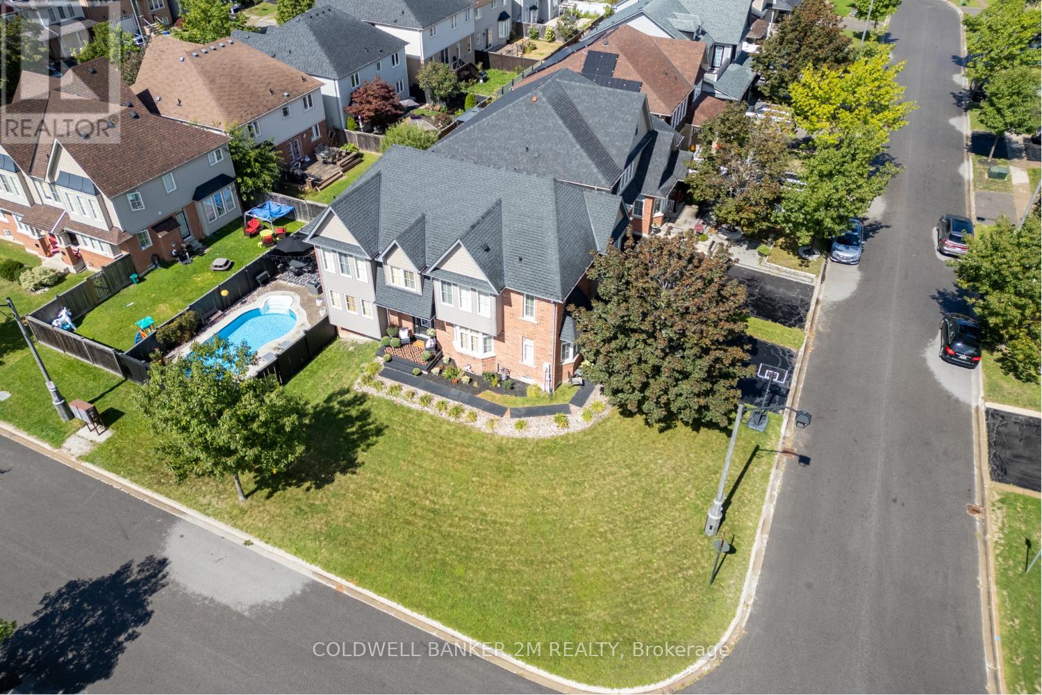 2 Woodbine Place, Oshawa, Ontario  L1L 1C5 - Photo 2 - E12425884