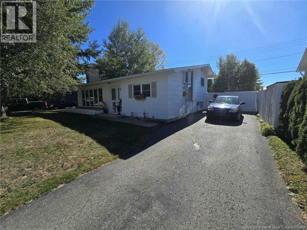 1205 Centennial Street, Bathurst, New Brunswick  E2A 4A9 - Photo 5 - NB127356