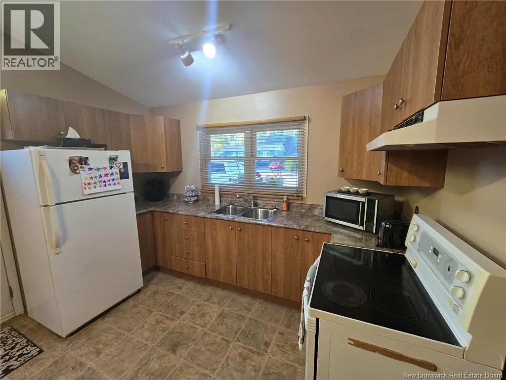 1205 Centennial Street, Bathurst, New Brunswick  E2A 4A9 - Photo 11 - NB127356