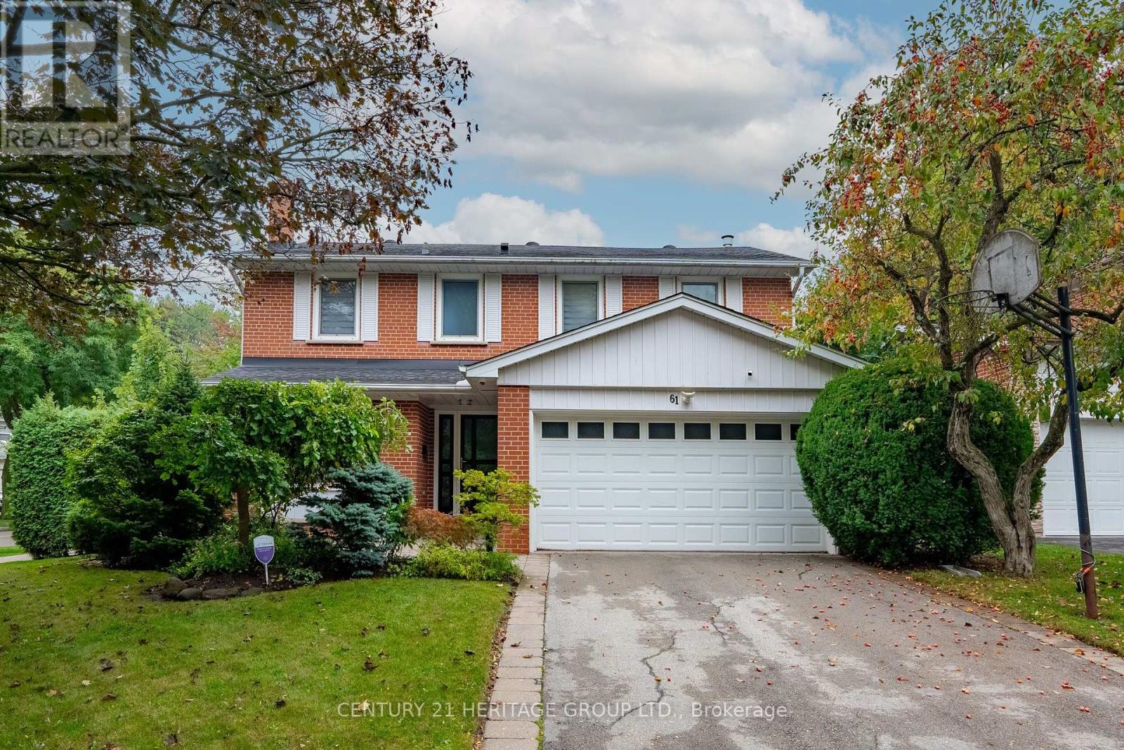 61 Foursome Crescent, Toronto, Ontario  M2P 1W4 - Photo 1 - C12425629