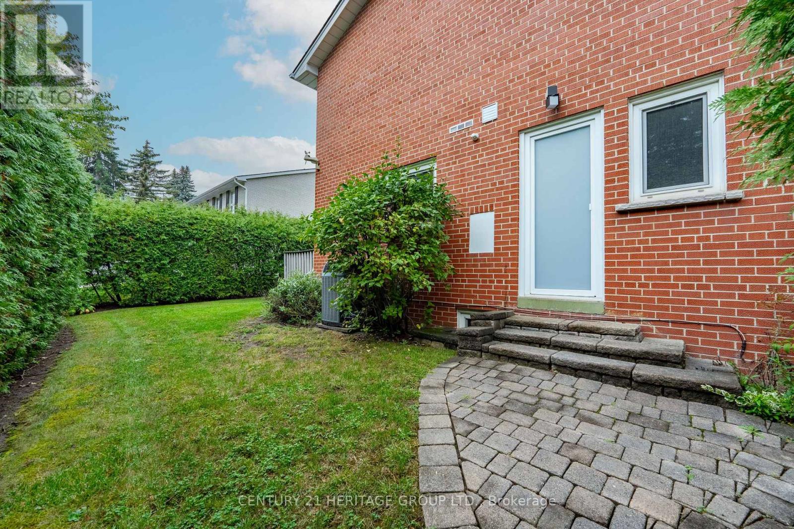 61 Foursome Crescent, Toronto, Ontario  M2P 1W4 - Photo 41 - C12425629