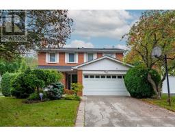 61 FOURSOME CRESCENT, Toronto, Ontario