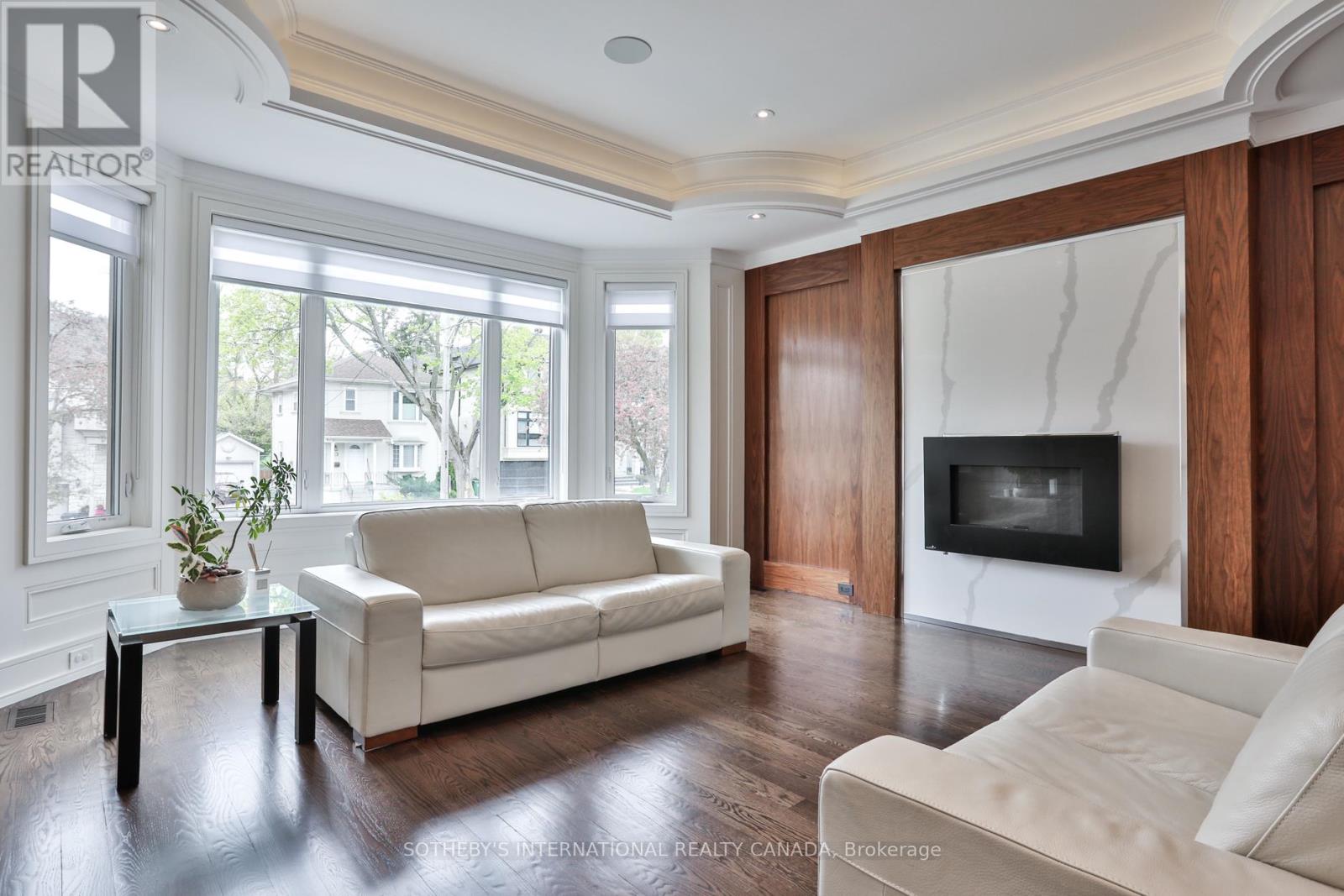 128 Park Home Avenue, Toronto, Ontario  M2N 1W8 - Photo 10 - C12425739
