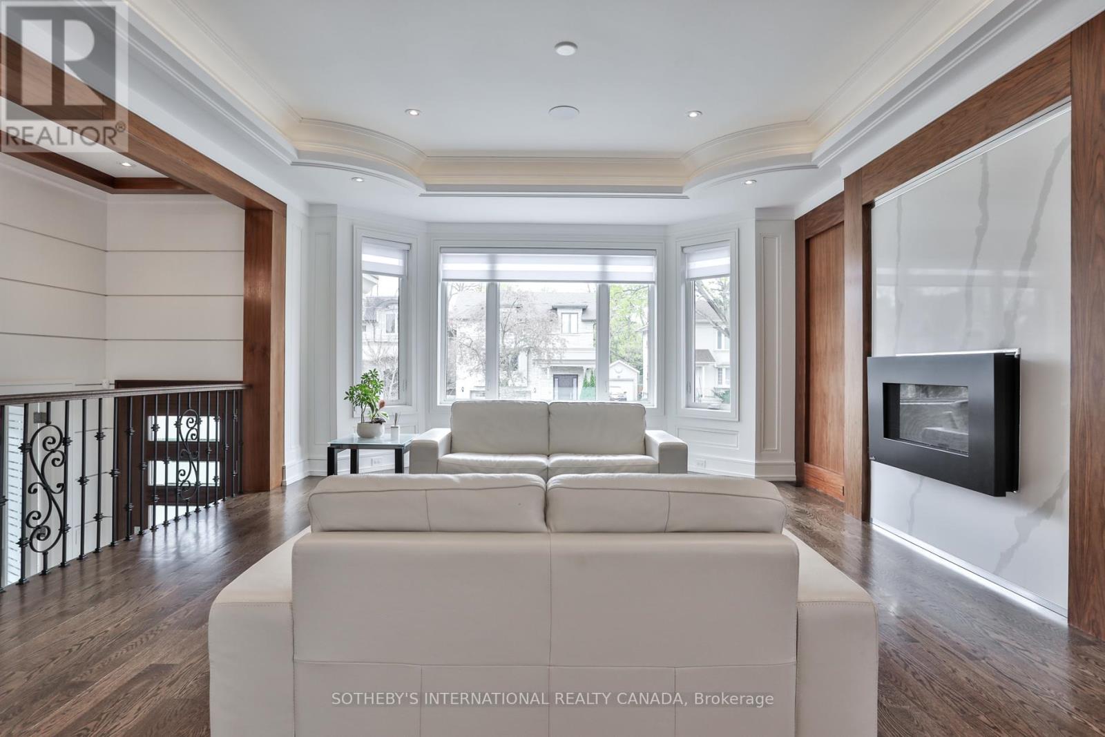 128 Park Home Avenue, Toronto, Ontario  M2N 1W8 - Photo 13 - C12425739