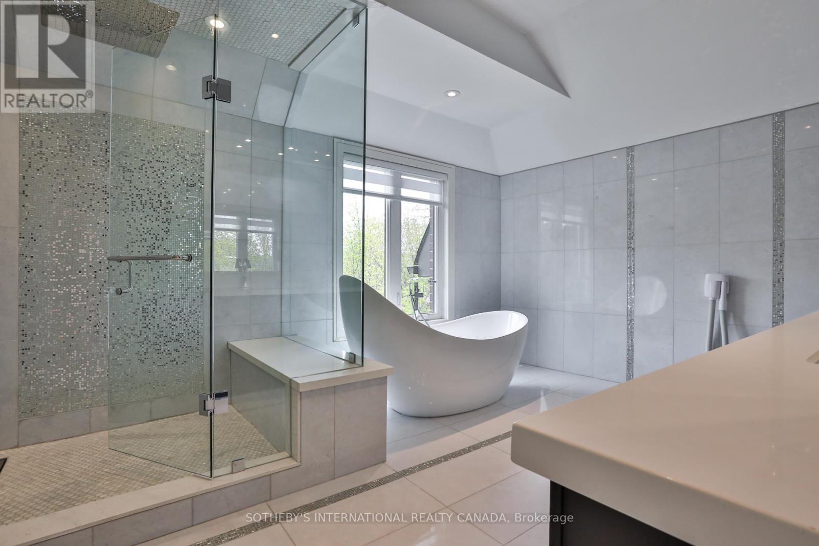 128 Park Home Avenue, Toronto, Ontario  M2N 1W8 - Photo 36 - C12425739