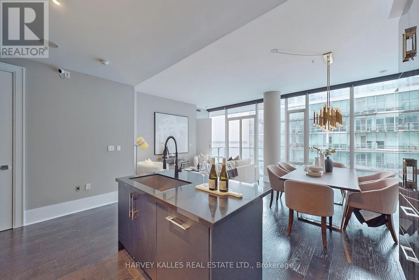 813 - 29 Queens Quay E, Toronto, Ontario  M5E 0A4 - Photo 19 - C12425747