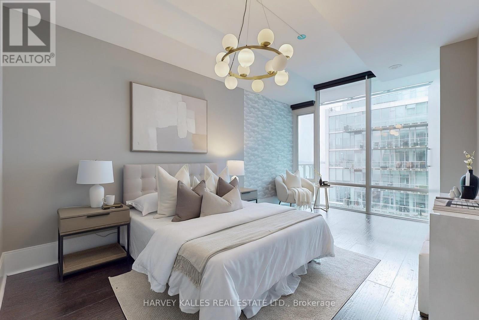 813 - 29 Queens Quay E, Toronto, Ontario  M5E 0A4 - Photo 27 - C12425747