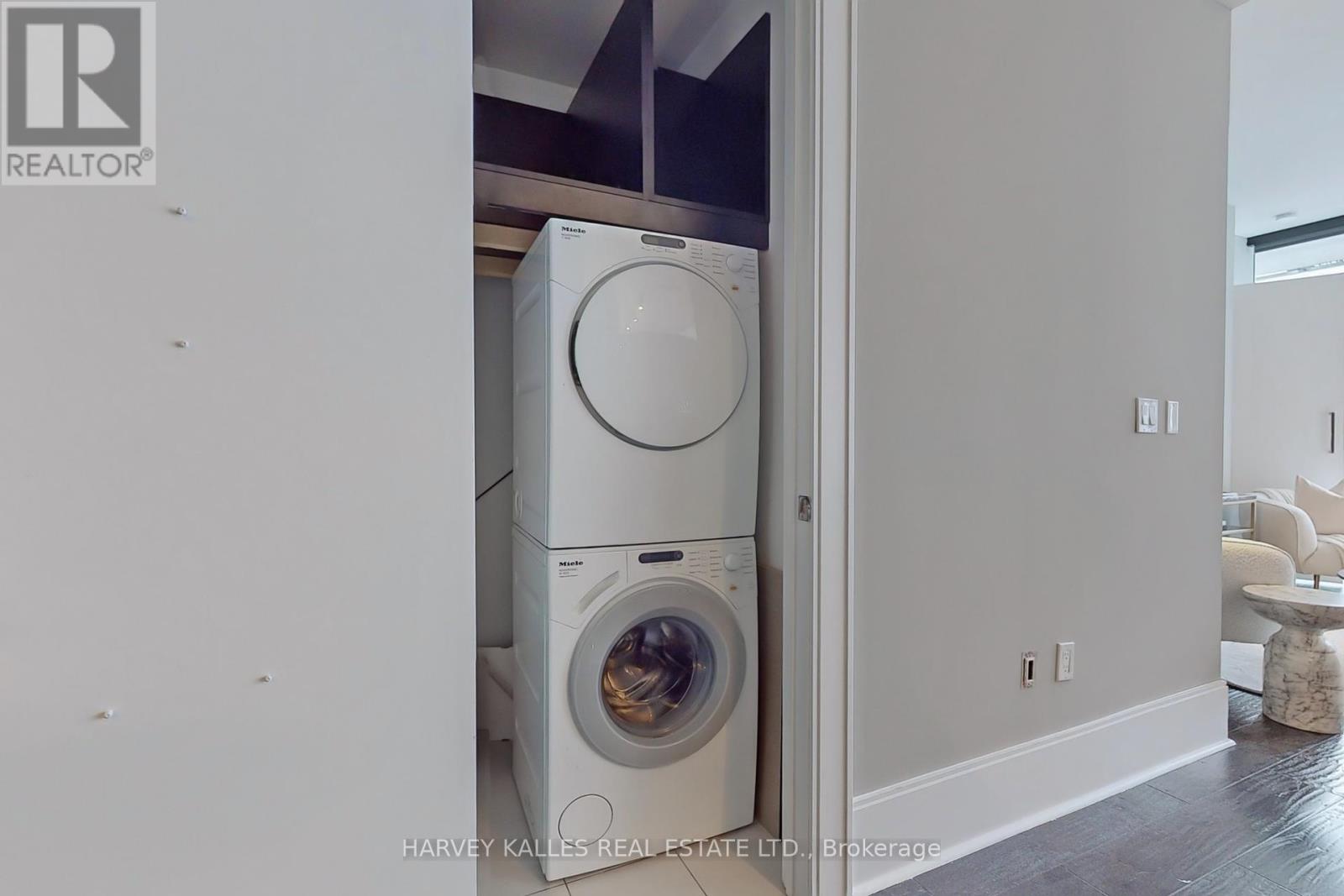 813 - 29 Queens Quay E, Toronto, Ontario  M5E 0A4 - Photo 34 - C12425747