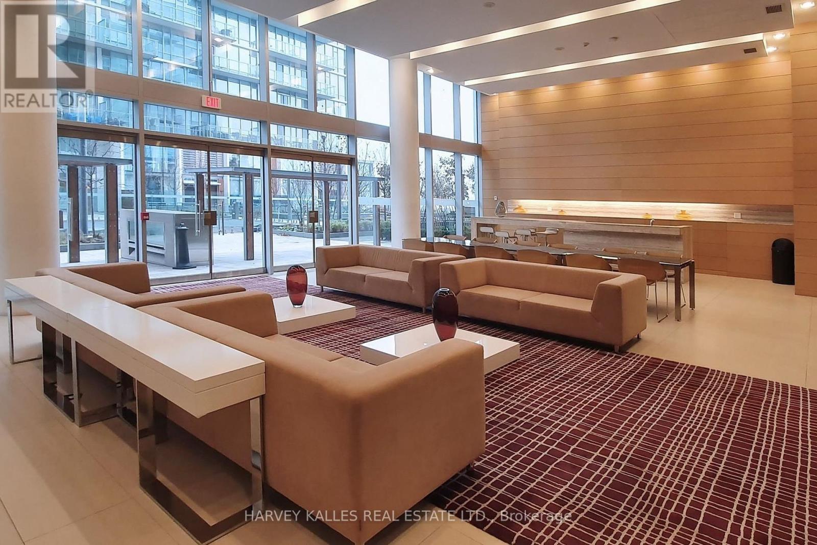 813 - 29 Queens Quay E, Toronto, Ontario  M5E 0A4 - Photo 6 - C12425747