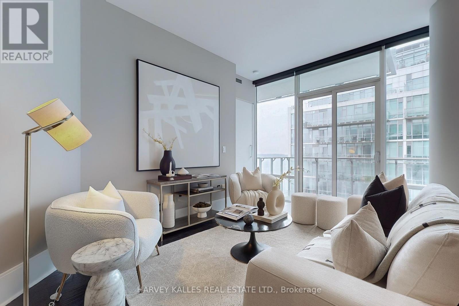 813 - 29 Queens Quay E, Toronto, Ontario  M5E 0A4 - Photo 9 - C12425747