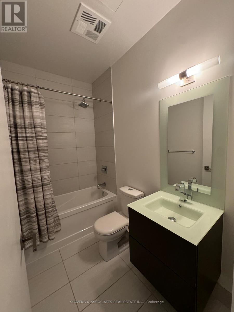 416 - 111 St Clair Avenue W, Toronto, Ontario  M4V 1N5 - Photo 13 - C12425757