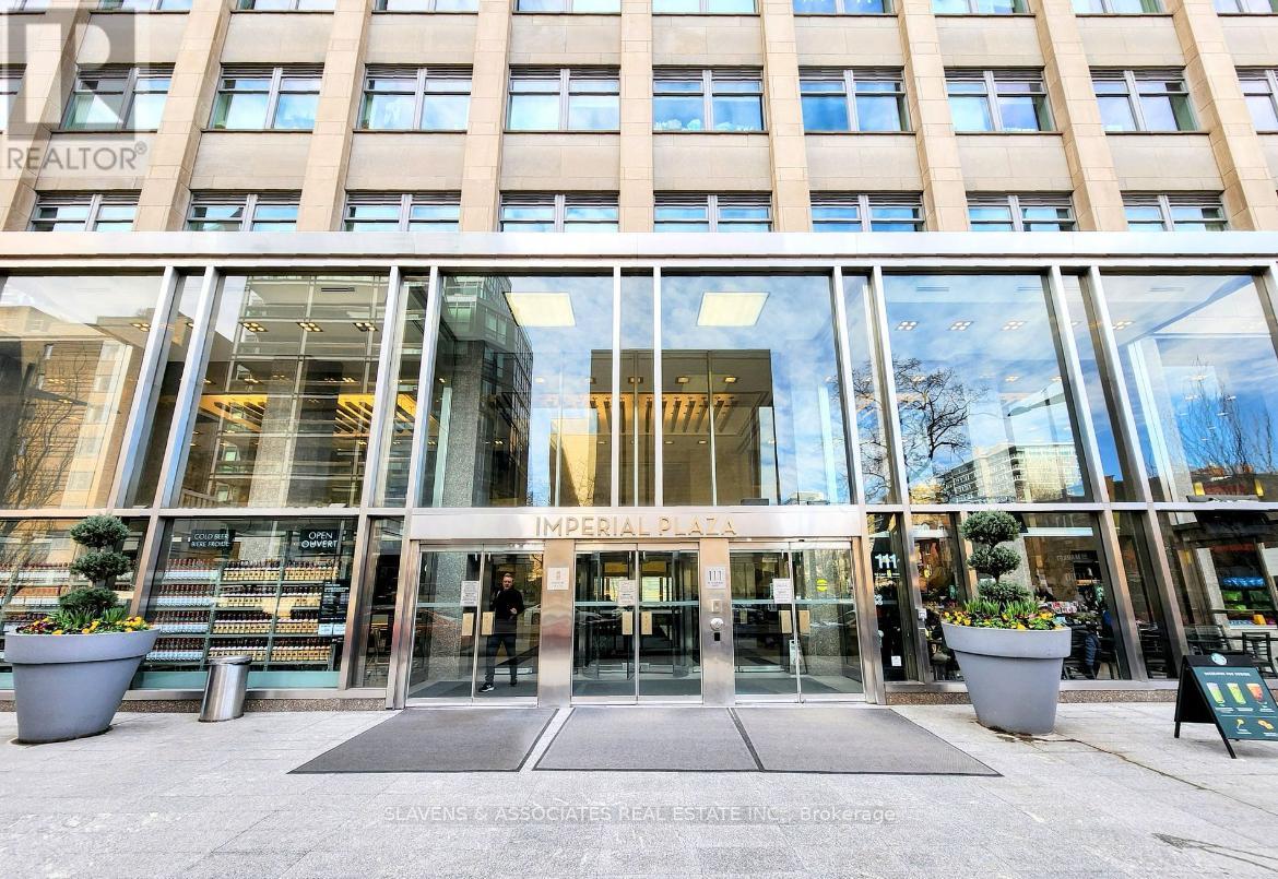 416 - 111 St Clair Avenue W, Toronto, Ontario  M4V 1N5 - Photo 2 - C12425757