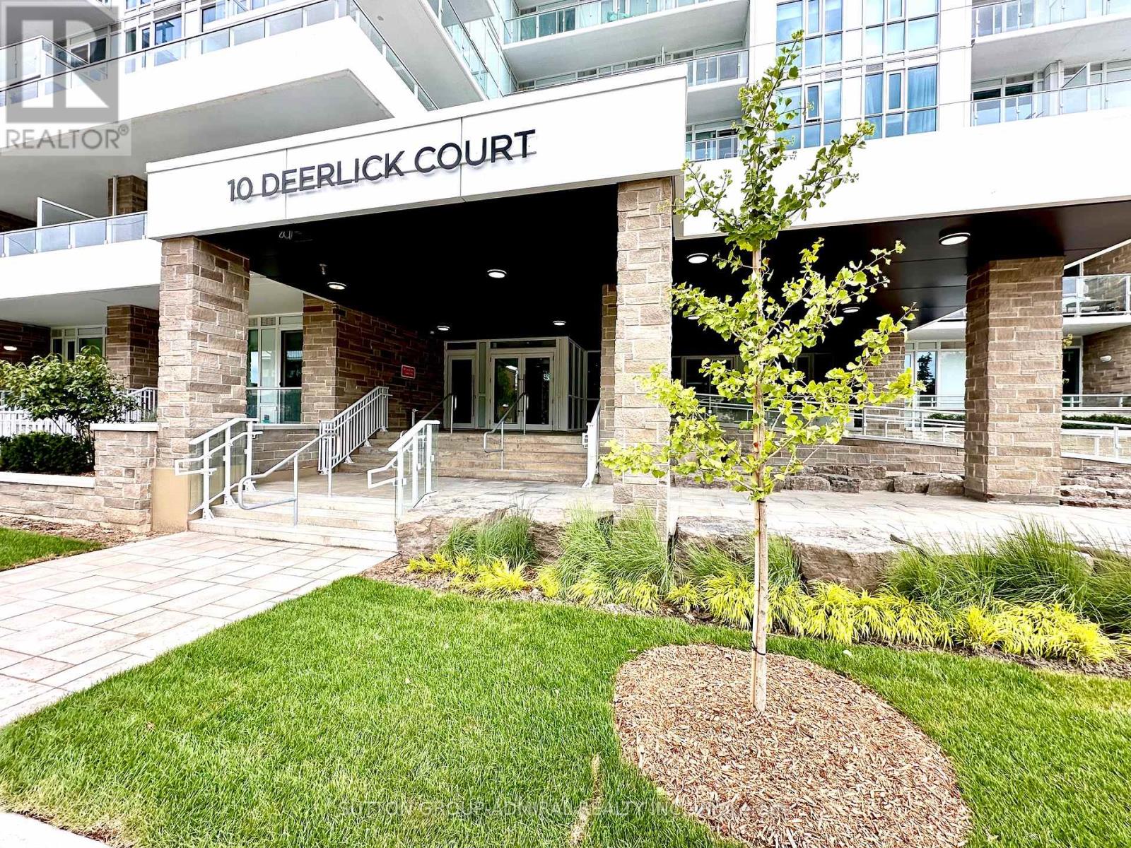 302 - 10 DEERLICK COURT, Toronto, Ontario