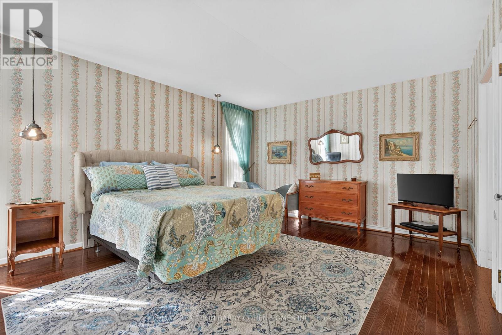 6 Gerald Street, Toronto, Ontario  M2L 2M5 - Photo 23 - C12425789