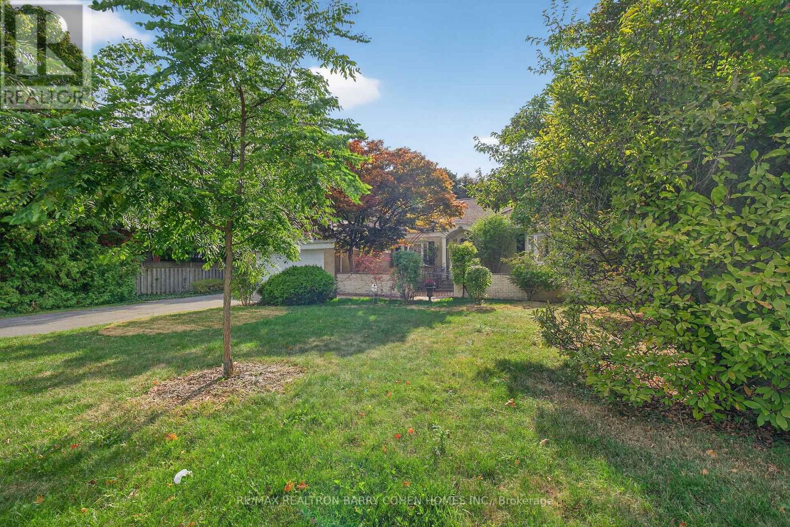 6 Gerald Street, Toronto, Ontario  M2L 2M5 - Photo 3 - C12425789