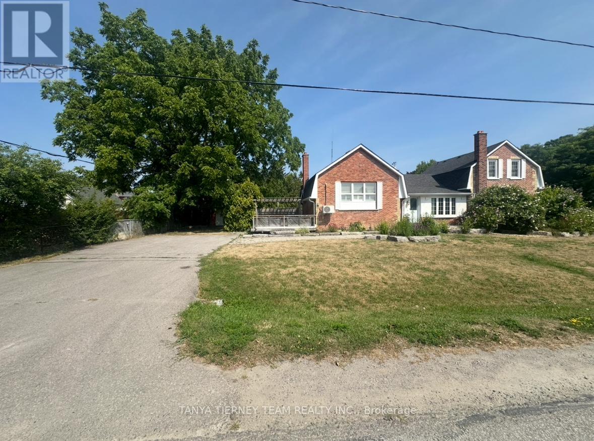 206b Palace Street, Whitby, Ontario  L1N 5G2 - Photo 4 - E12425631