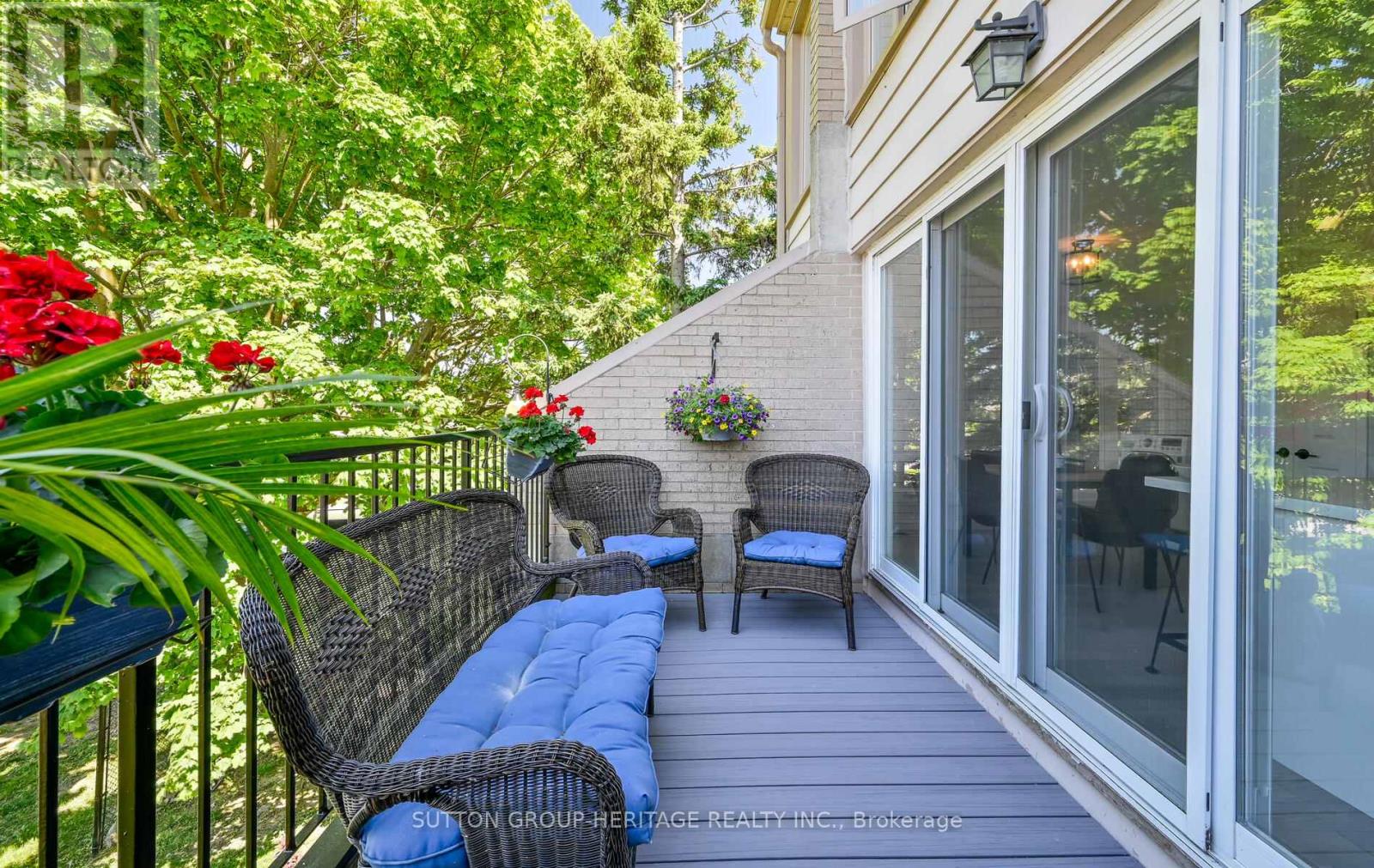 2 Cumberland Lane, Ajax, Ontario  L1S 7K4 - Photo 8 - E12425682