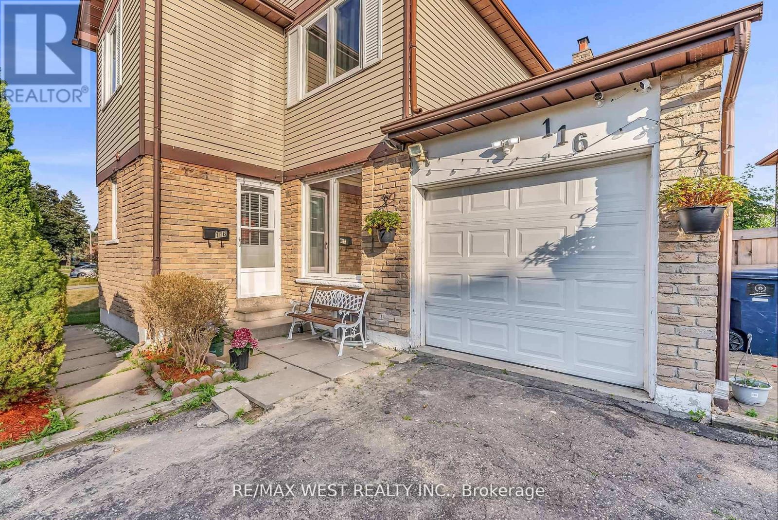 116 Fawcett Trail, Toronto, Ontario  M1B 3B1 - Photo 4 - E12425702