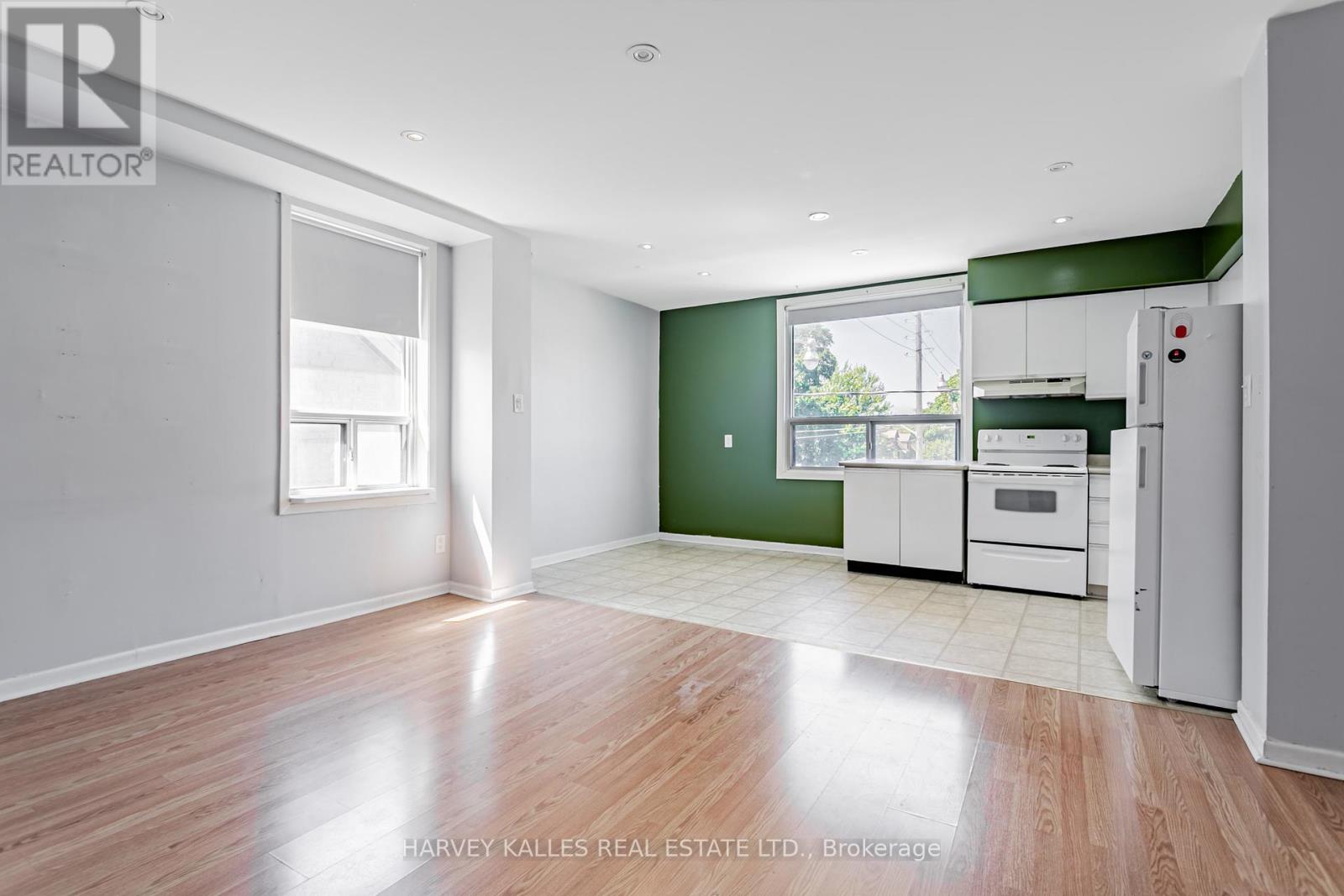 343 Greenwood Avenue, Toronto, Ontario  M4L 2R6 - Photo 10 - E12425761