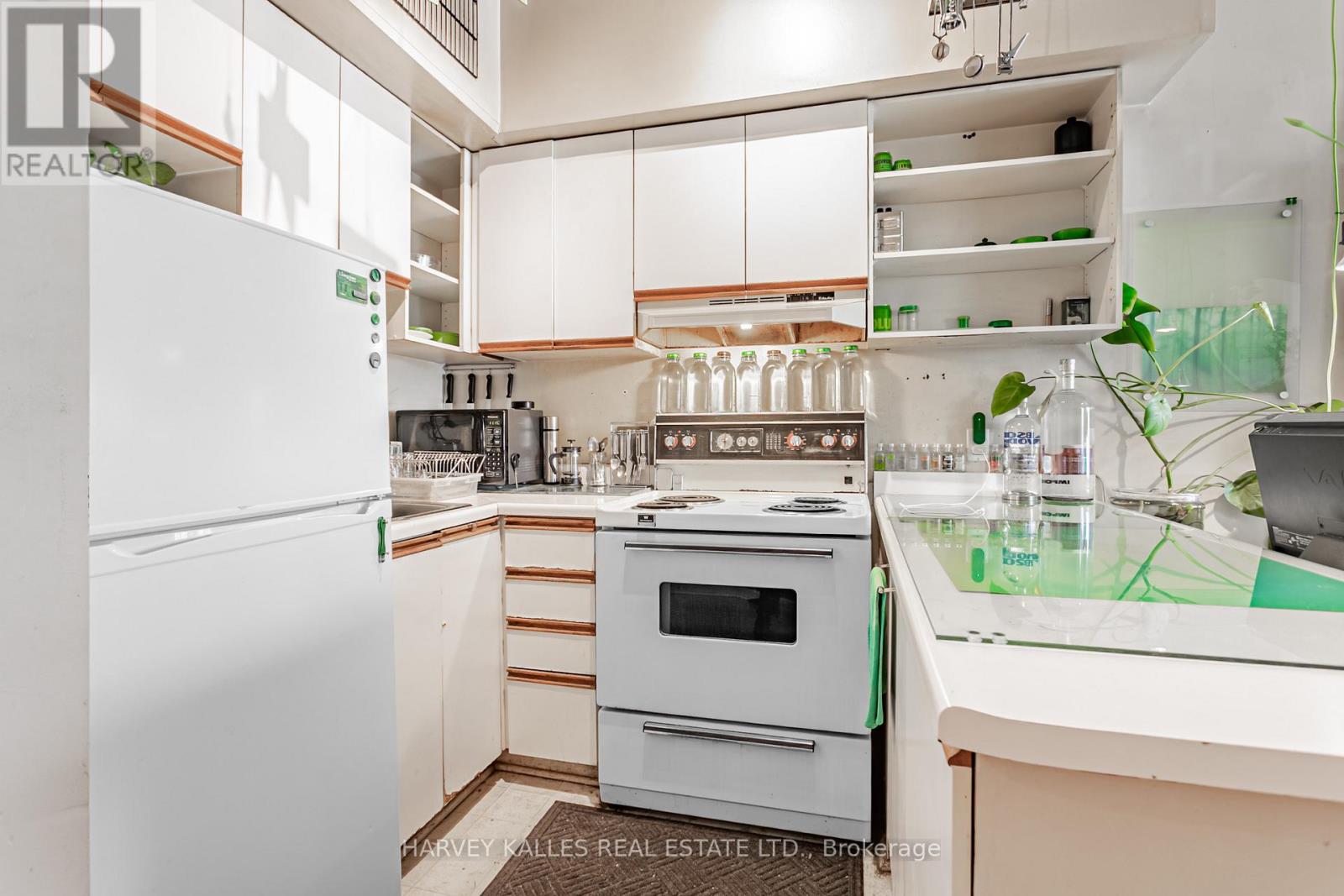 343 Greenwood Avenue, Toronto, Ontario  M4L 2R6 - Photo 5 - E12425761