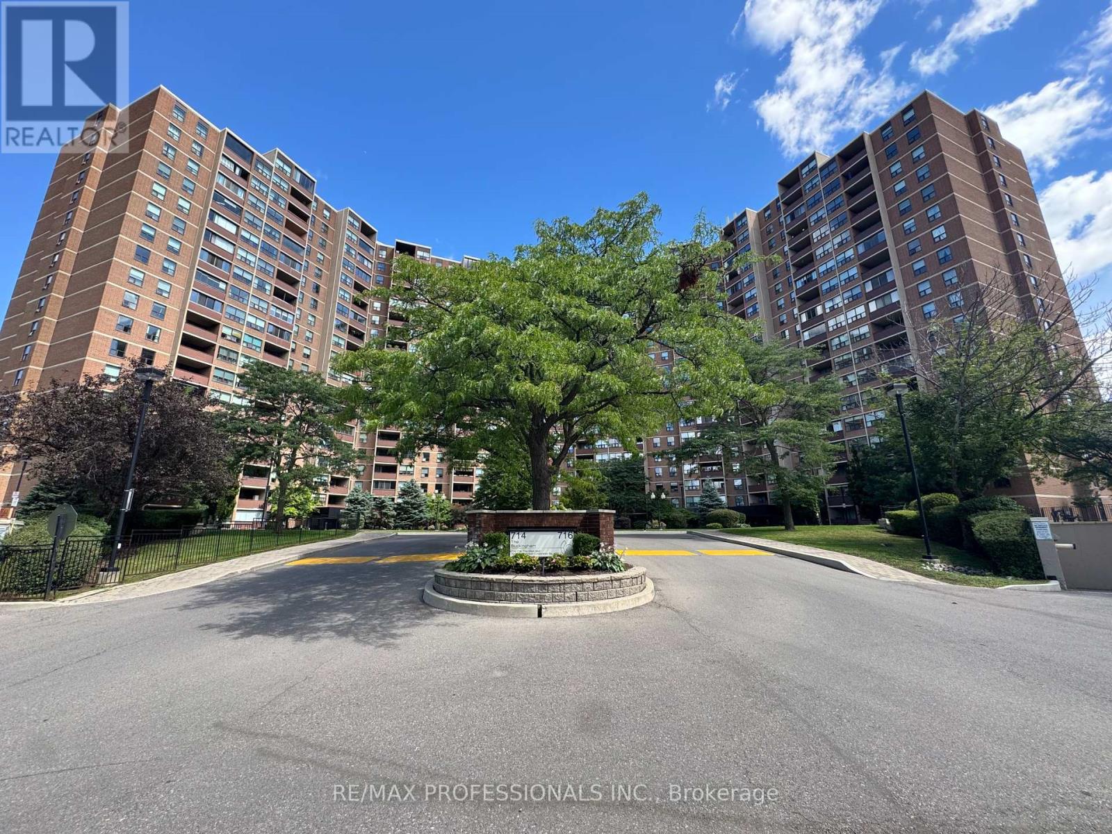 1411 - 714 THE WEST MALL, Toronto, Ontario