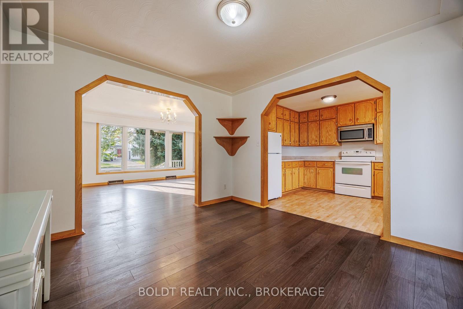 1591 Concession 4 Road, Niagara-On-The-Lake, Ontario  L0S 1J0 - Photo 11 - X12424378