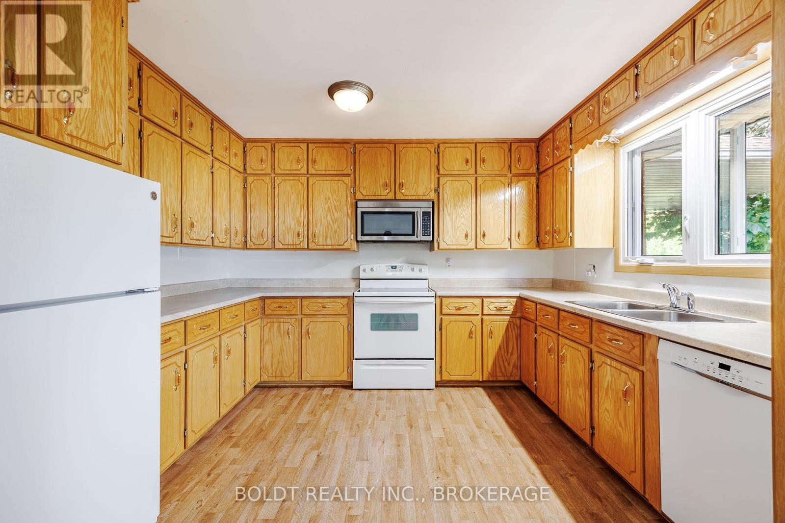 1591 Concession 4 Road, Niagara-On-The-Lake, Ontario  L0S 1J0 - Photo 12 - X12424378