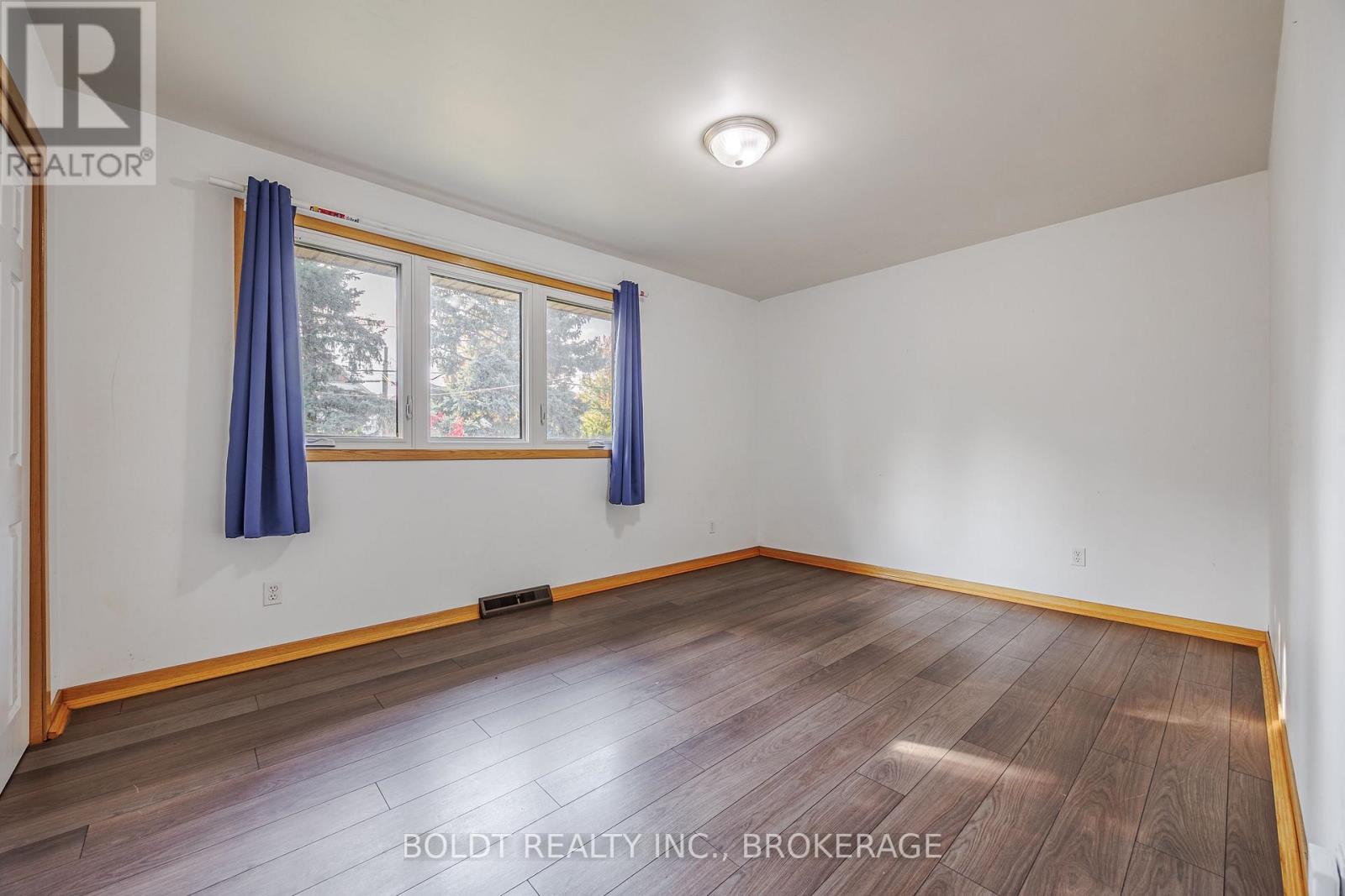1591 Concession 4 Road, Niagara-On-The-Lake, Ontario  L0S 1J0 - Photo 15 - X12424378