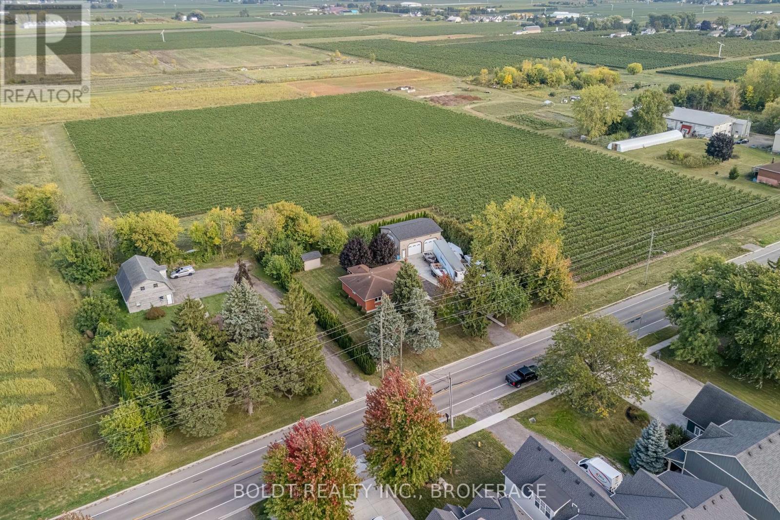 1591 Concession 4 Road, Niagara-On-The-Lake, Ontario  L0S 1J0 - Photo 5 - X12424378