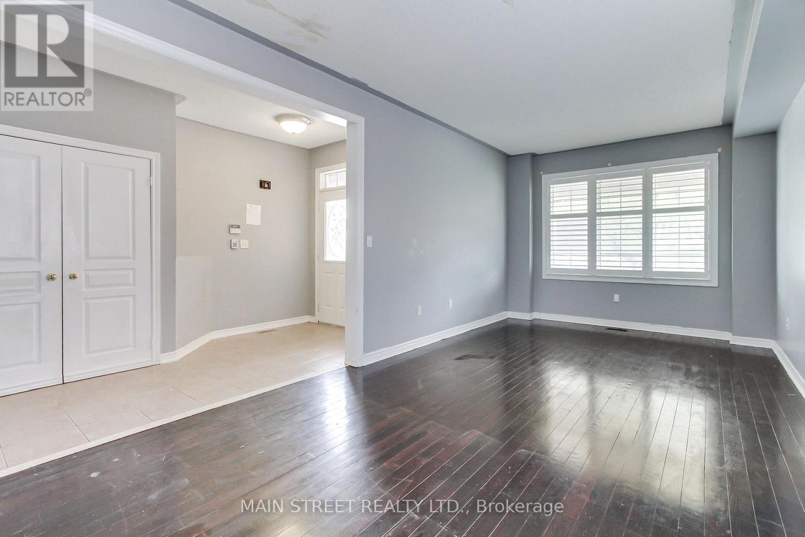 4 Cider Crescent Crescent, Richmond Hill, Ontario  L4E 4A4 - Photo 4 - N12425636
