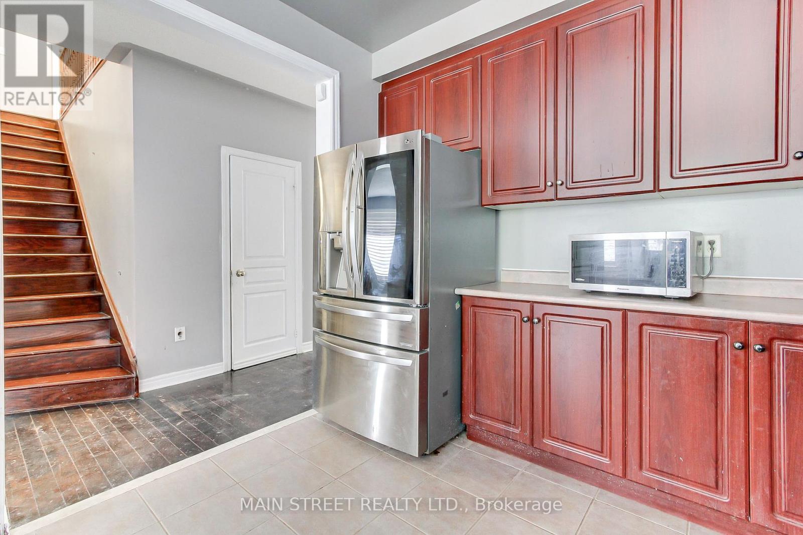 4 Cider Crescent Crescent, Richmond Hill, Ontario  L4E 4A4 - Photo 6 - N12425636