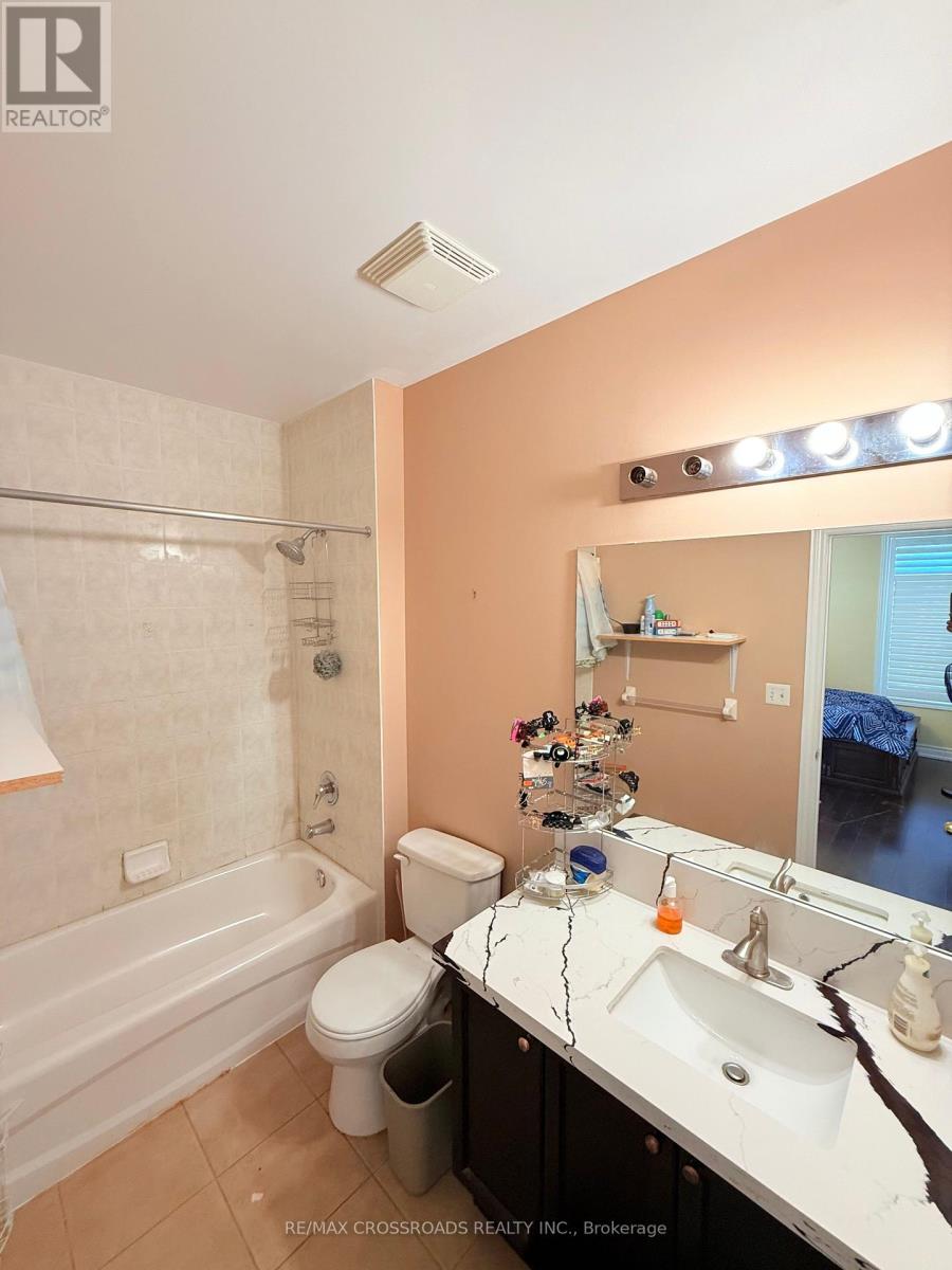 211 - 7340 Markham Road, Markham, Ontario  L3S 0B1 - Photo 11 - N12425693