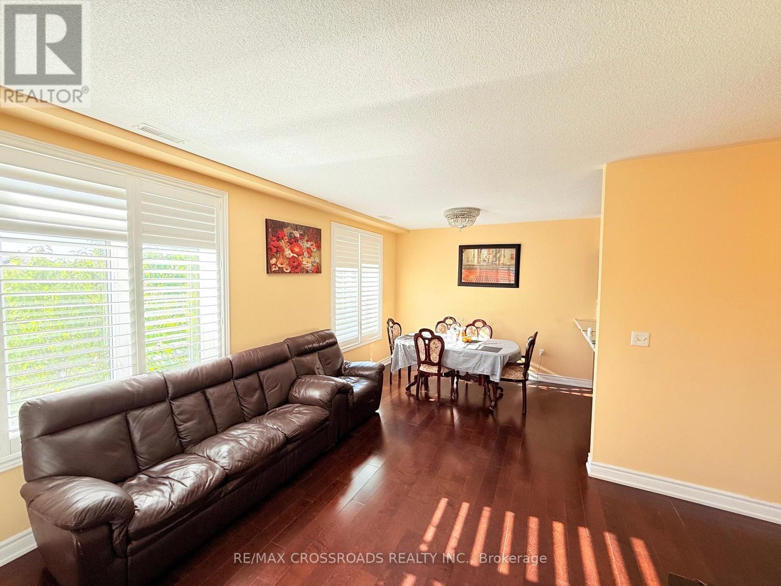 211 - 7340 Markham Road, Markham, Ontario  L3S 0B1 - Photo 3 - N12425693
