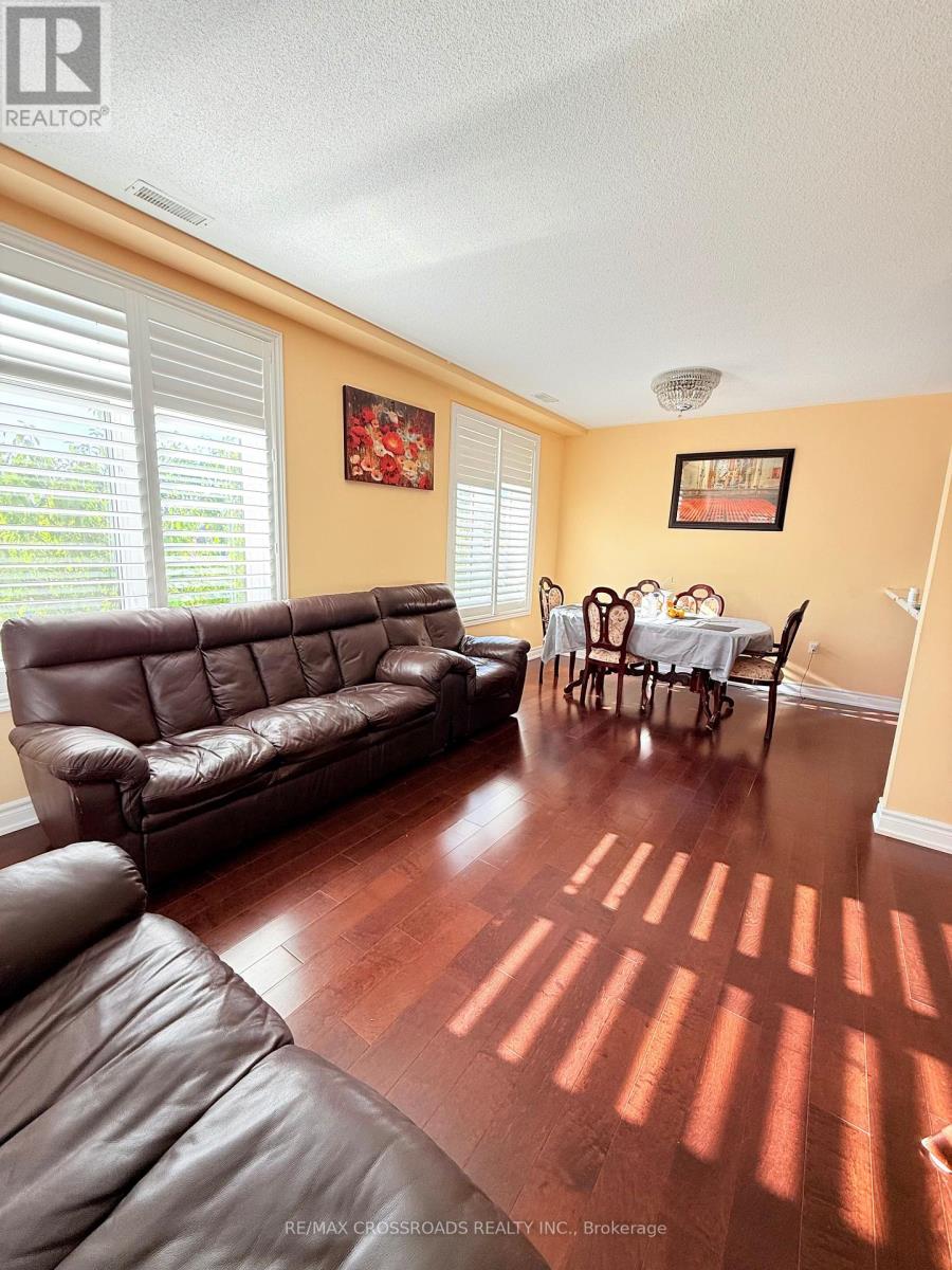 211 - 7340 Markham Road, Markham, Ontario  L3S 0B1 - Photo 4 - N12425693