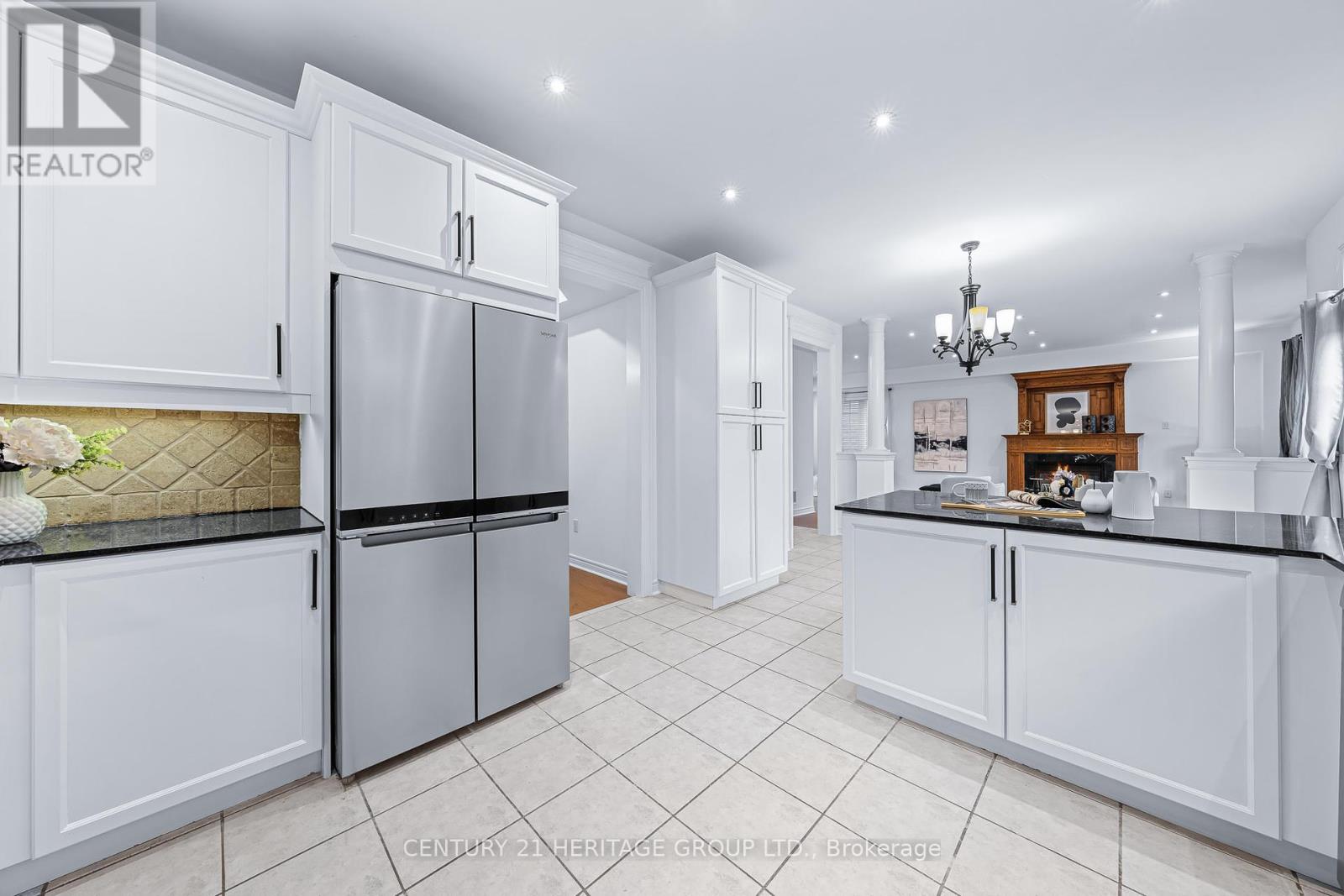 229 Willis Drive, Aurora, Ontario  L4G 7M2 - Photo 10 - N12425694