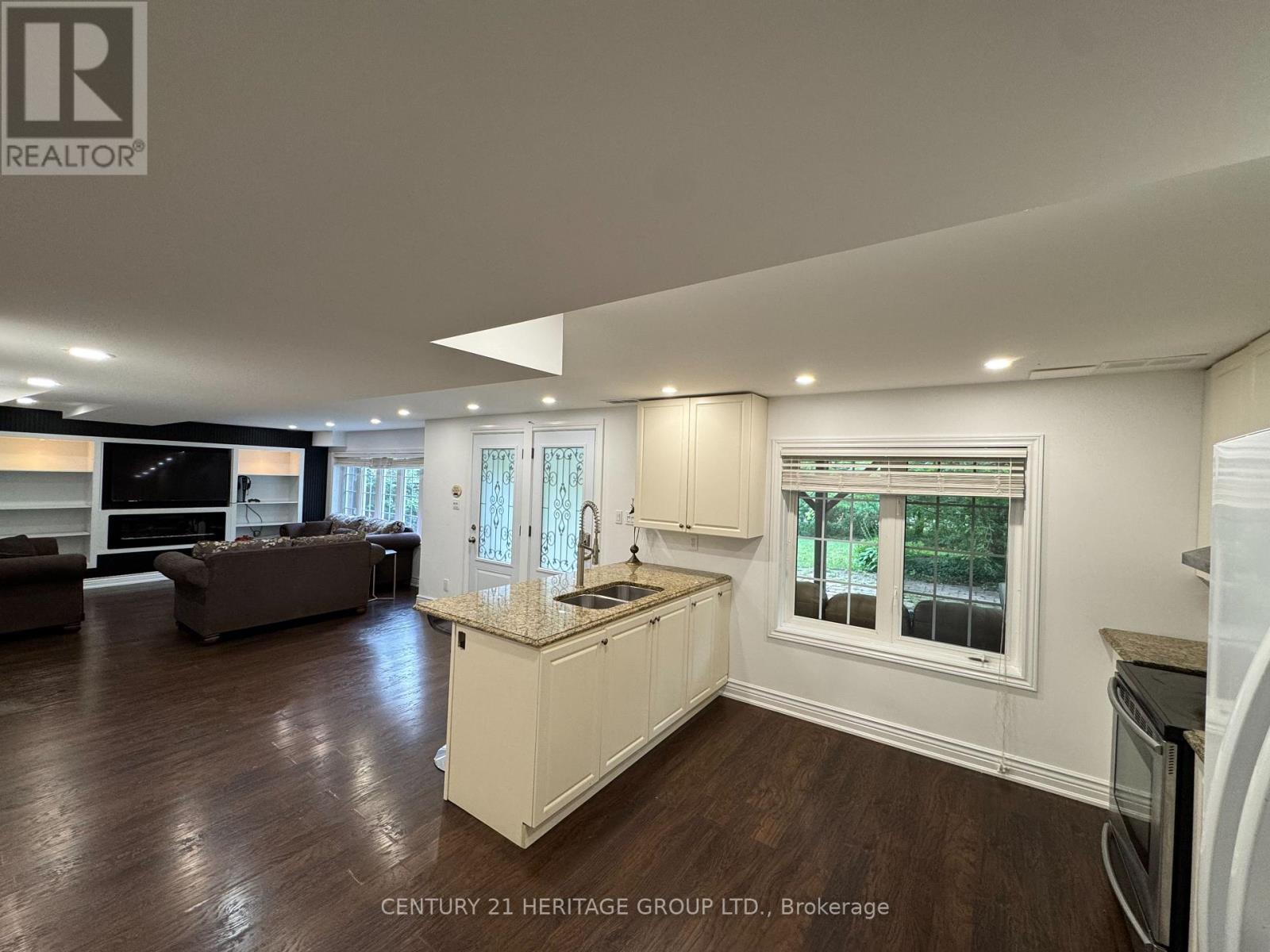 229 Willis Drive, Aurora, Ontario  L4G 7M2 - Photo 36 - N12425694