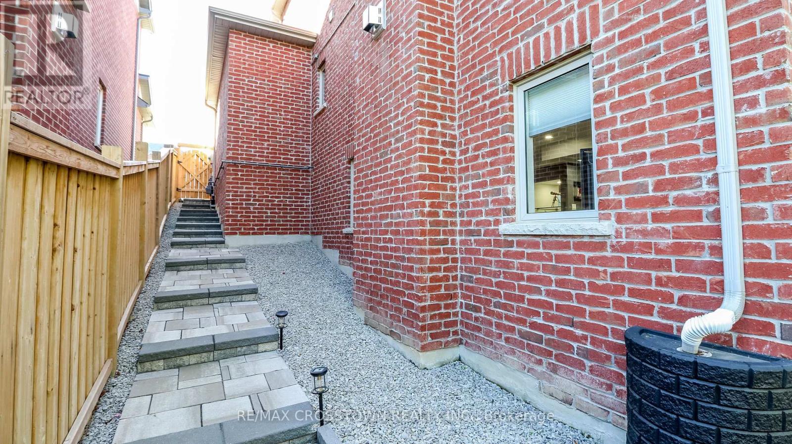 1709 Emberton Way, Innisfil, Ontario  L9S 0N4 - Photo 33 - N12425808