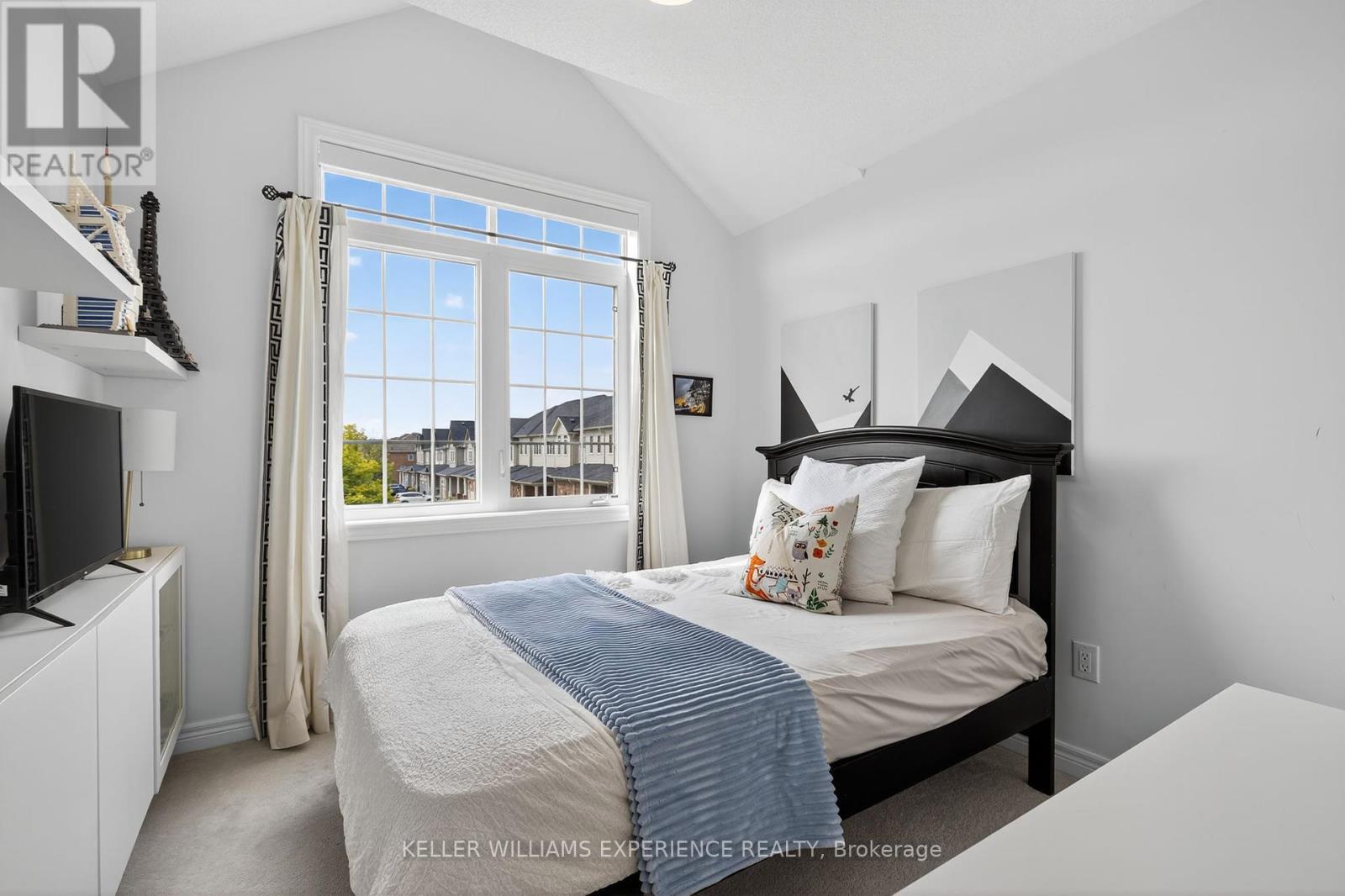 70 Pearcey Crescent, Barrie, Ontario  L4N 6R7 - Photo 14 - S12425660
